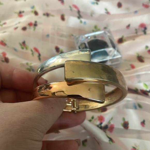 Alm Soho Gold, Silver & Rose Gold Hammered Bangle - Picture 5 of 5